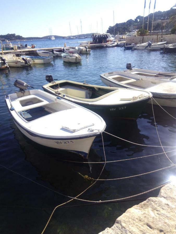 Liza'S Downtown Apartment Hvar Town Exterior foto